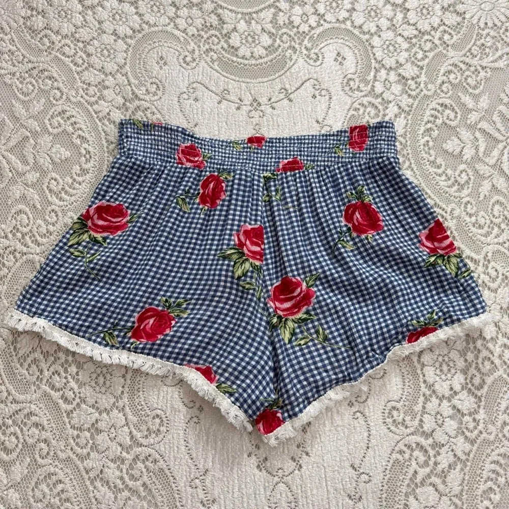 farmer's daughter cottagecore gingham floral rose print shorts